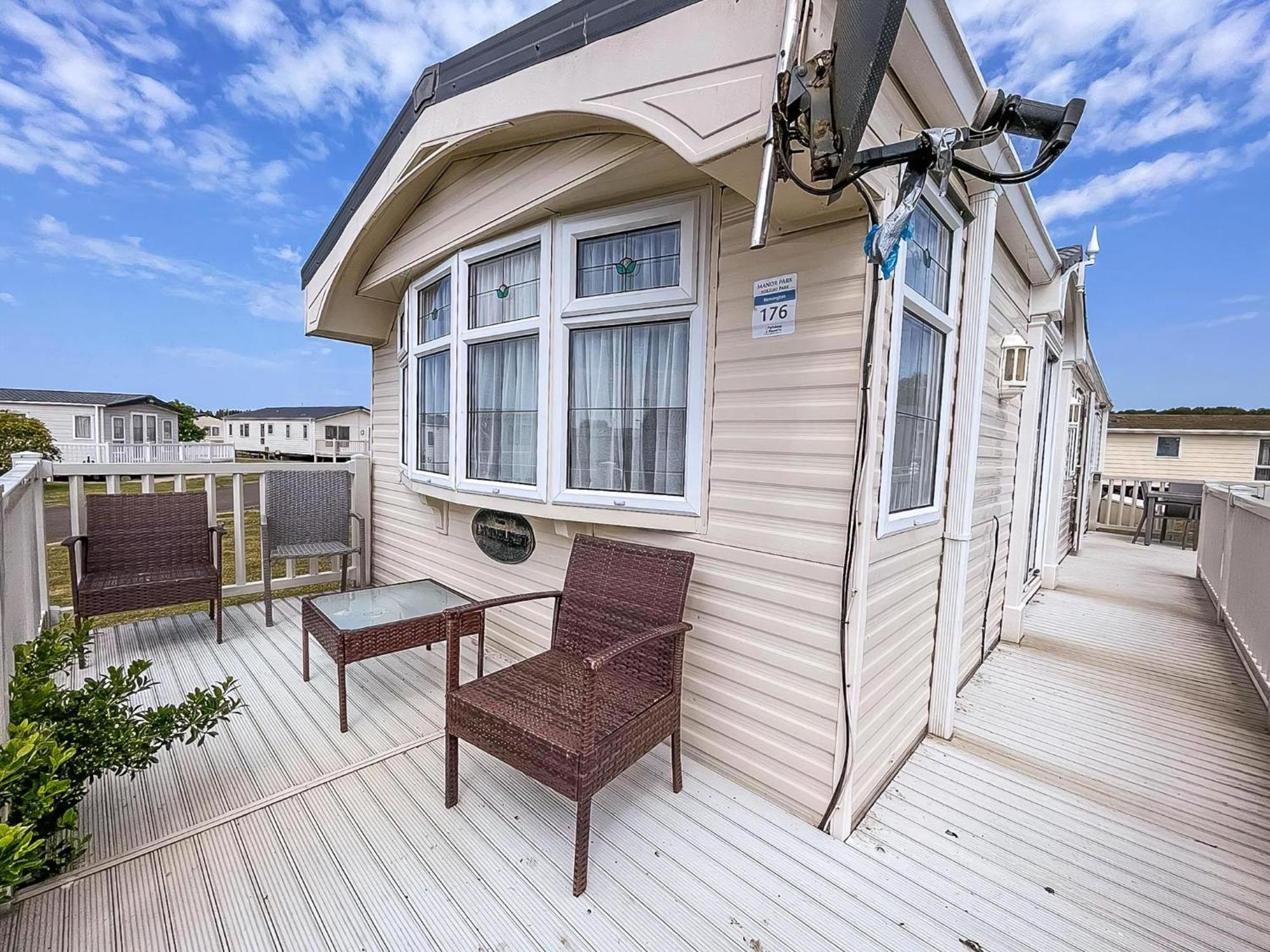 Brilliant Caravan For Hire At Manor Park In Hunstanton Norfolk Ref 23176K Hotel Екстериор снимка