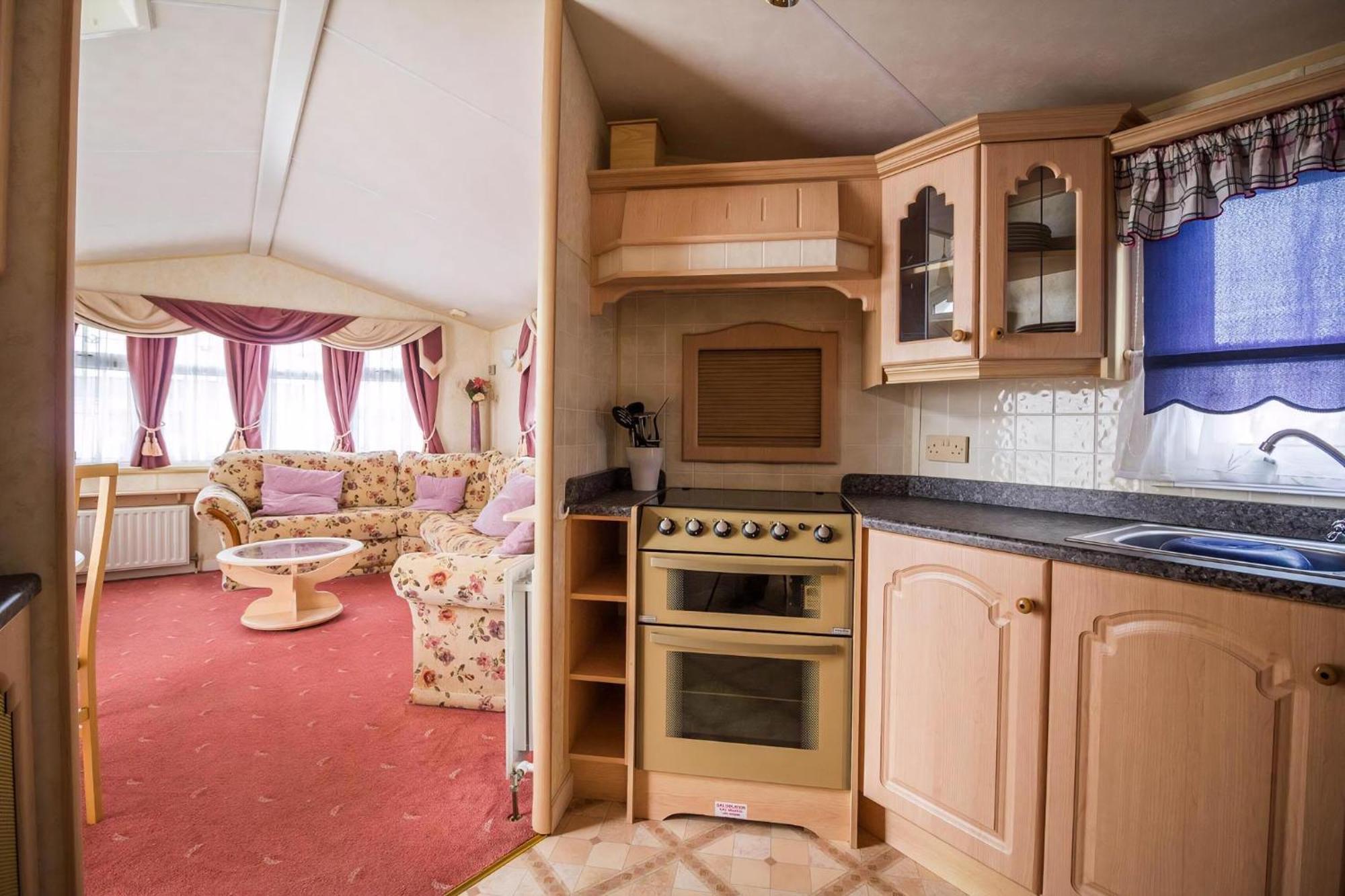 Brilliant Caravan For Hire At Manor Park In Hunstanton Norfolk Ref 23176K Hotel Екстериор снимка